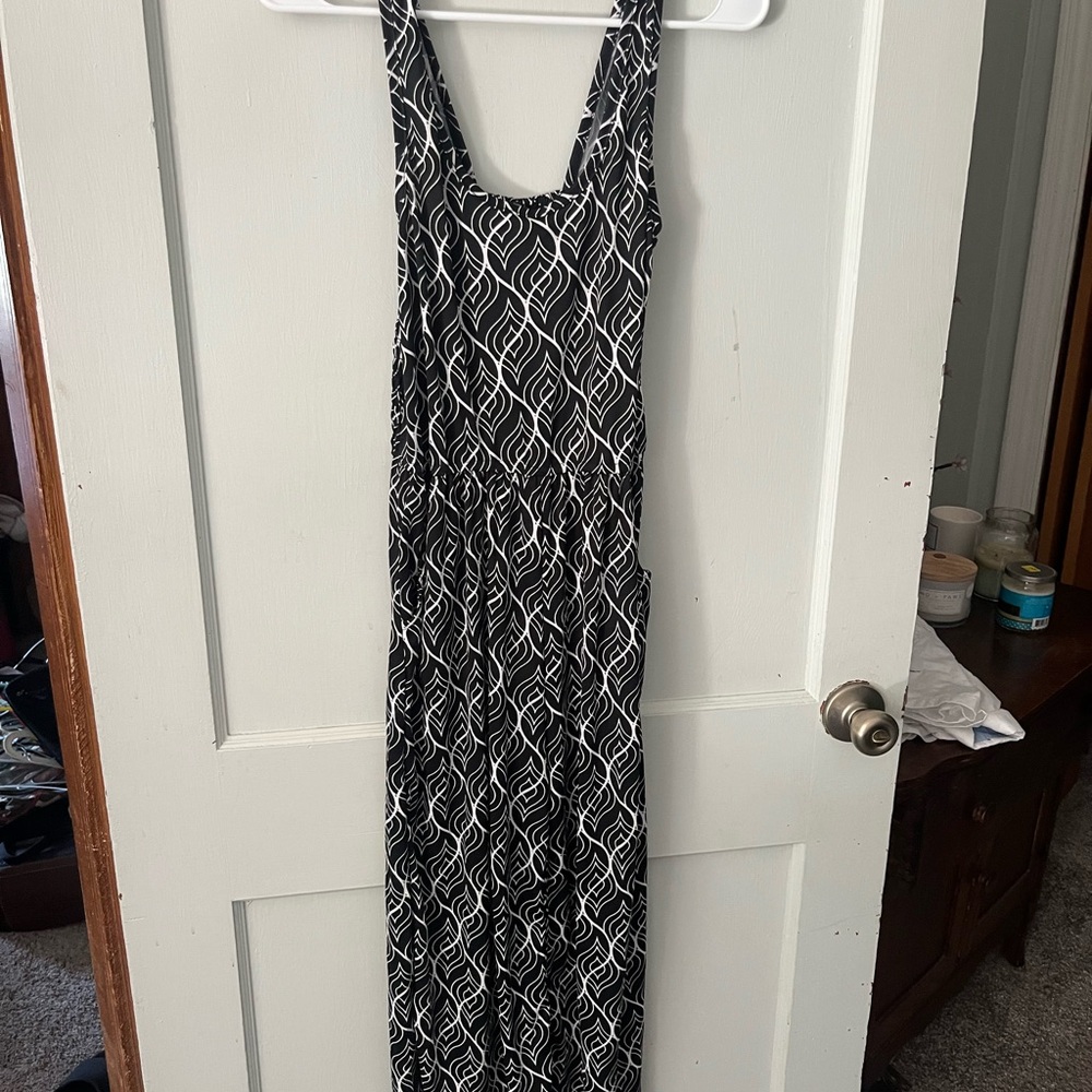 Uniti Casual Black and White Geometric Jumpsuit